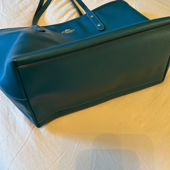 Coach leather shopping tote in teal. Excellent condition. - Picture 3 of 4